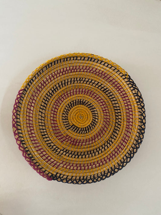 Colourful woven plate