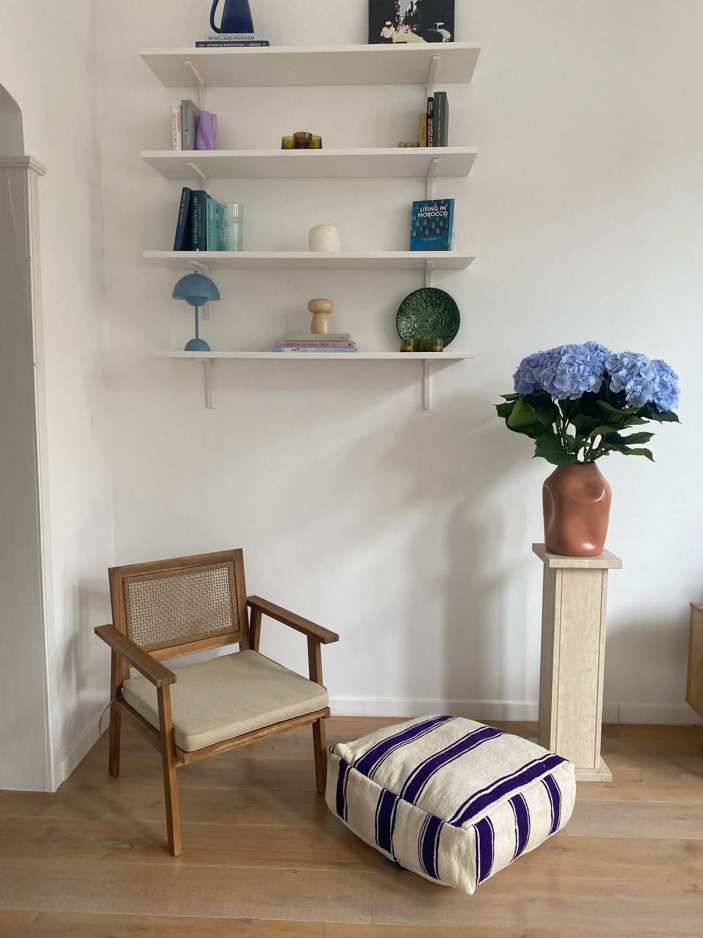 Dark blue striped pouf