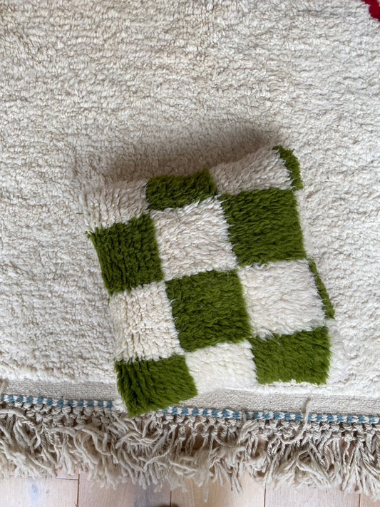 Checkered wool pillow (green)